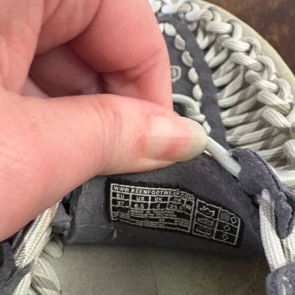 Keen UNEEK Paracord Upper + Bungee Adjustment Water Shoe Sandal, Women 6.5, Gray - Picture 4 of 7